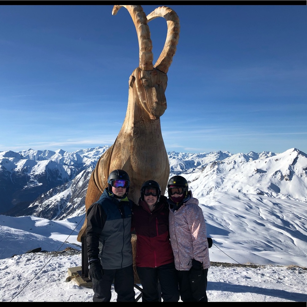 Meet your Posher, Ava